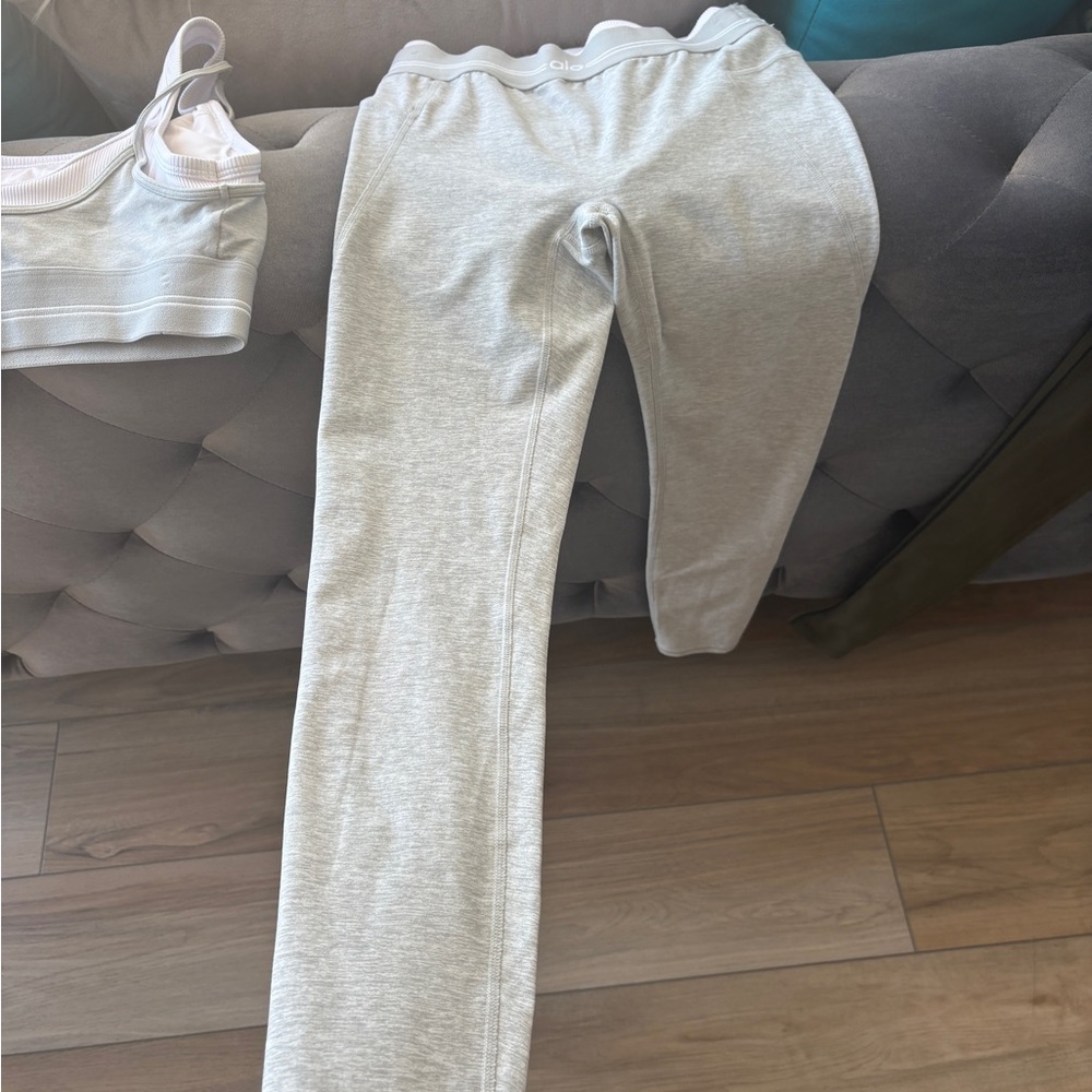 Alo Yoga Alosoft High-Waist Leggings – Athletic Heather Grey – Size XS